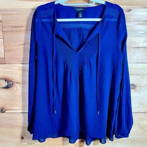 White House Black Market Navy Blue Pintuck Flowy Gauzy Blouse Dressy or Casual